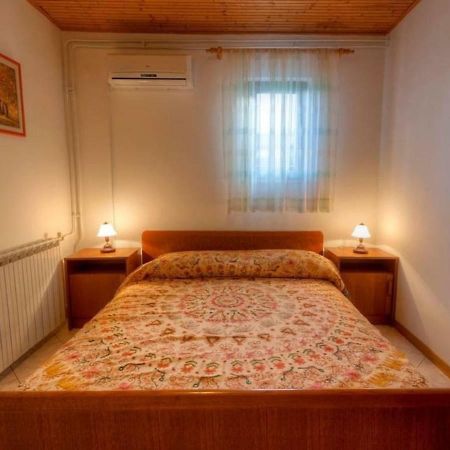 Apartments Grozdanic Fazana Exterior photo