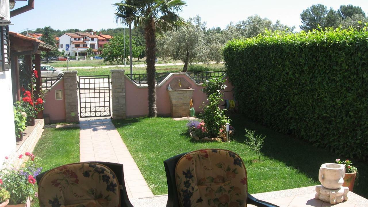 Apartments Grozdanic Fazana Exterior photo