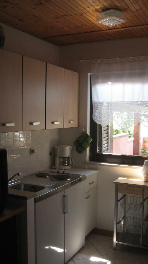 Apartments Grozdanic Fazana Exterior photo