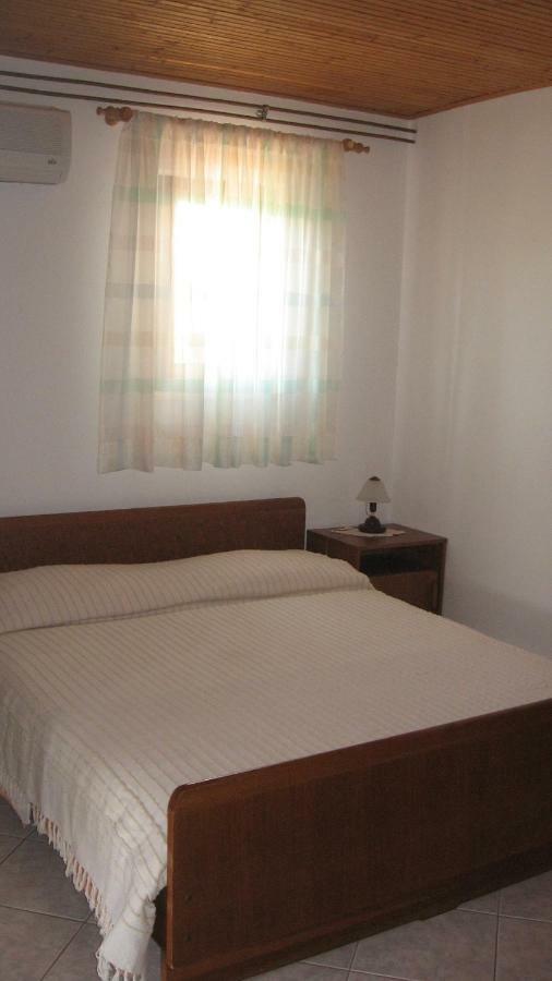 Apartments Grozdanic Fazana Exterior photo